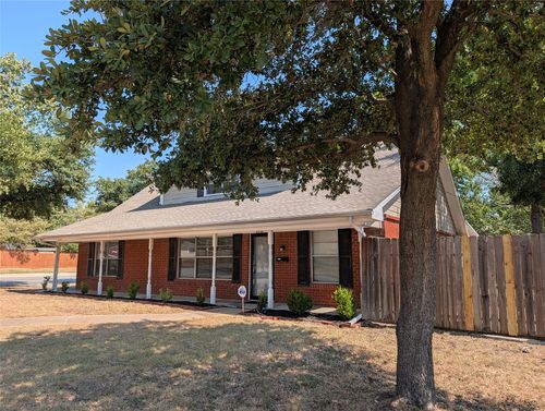 2558 Duringer Rd, Fort Worth, TX, 76133-2436 | Card Image