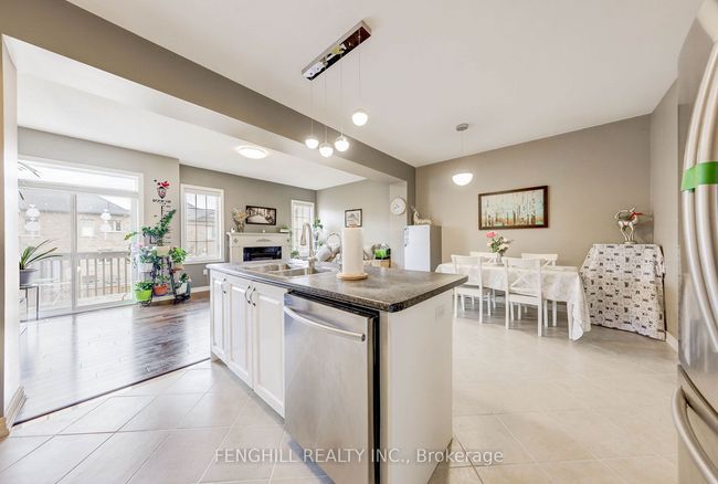 23 Cherna Ave, House attached with 6 bedrooms, 4 bathrooms and 2 parking in Markham ON | Image 15