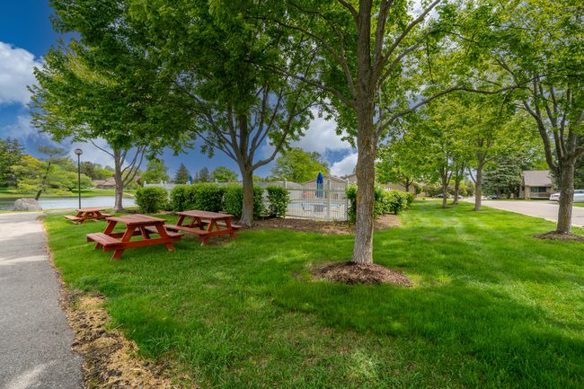 4123 Foxpointe Dr, Condo with 2 bedrooms, 2 bathrooms and null parking in West Bloomfield MI | Image 32