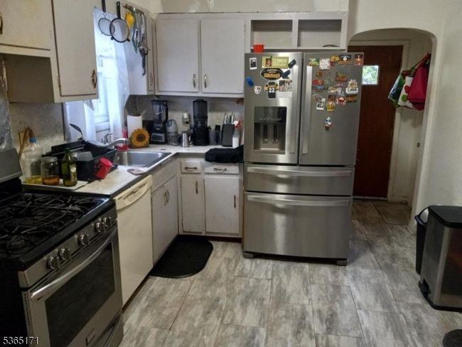 1368 E 2 Nd St, House other with 3 bedrooms, 1 bathrooms and null parking in Plainfield NJ | Image 8