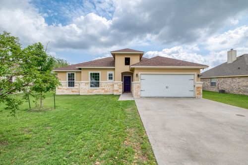902 Fannin St, Lockhart, TX, 78644-3230 | Card Image