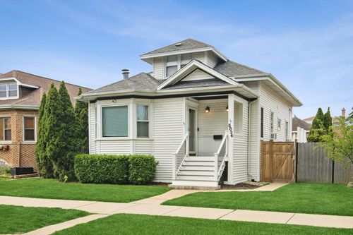 5836 N Manton Ave, Chicago, IL, 60646-5525 | Card Image