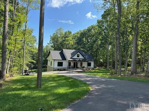 215 Kent Rd, Evington, VA, 24550-4452 | Card Image