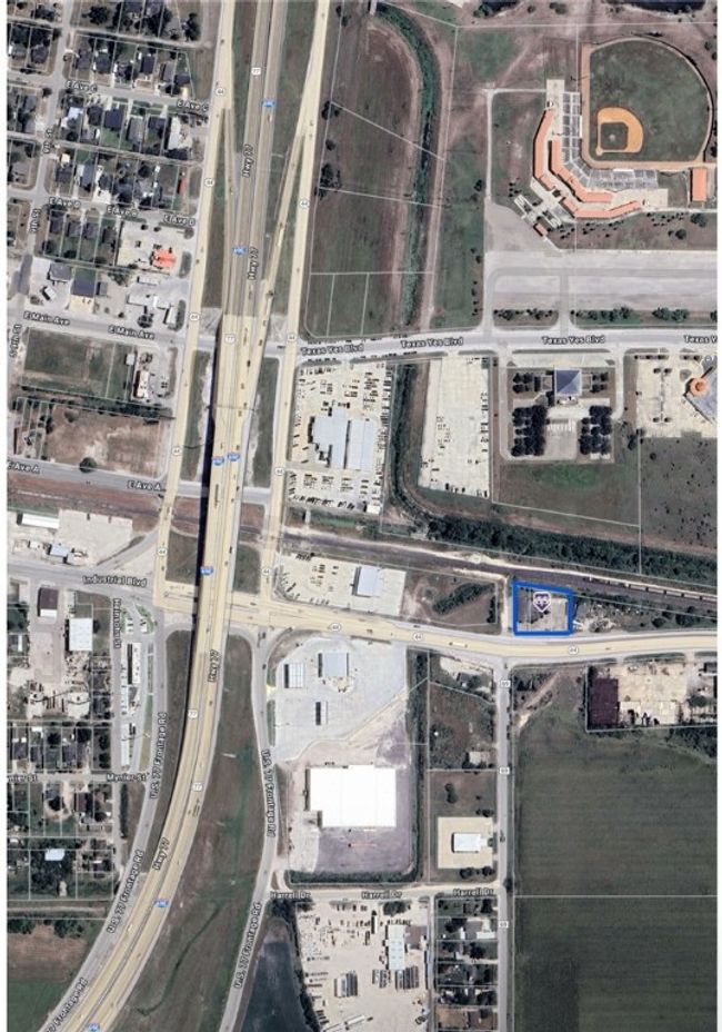 1301 E State Highway 44, Home with 0 bedrooms, 0 bathrooms and null parking in Robstown TX | Image 5