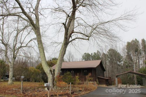 105 Park St, Columbus, NC, 28722-9731 | Card Image