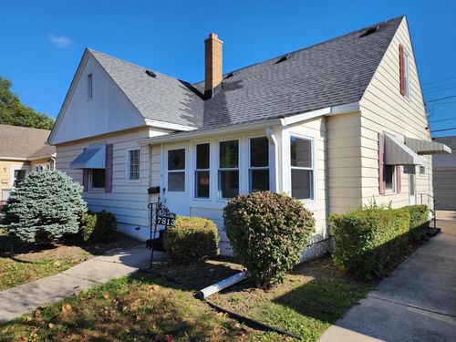 7813 24th Avenue, Kenosha, WI, 53143 | Card Image