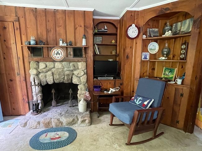 7 Laurel St, House other with 3 bedrooms, 1 bathrooms and 3 parking in Mattapoisett MA | Image 6