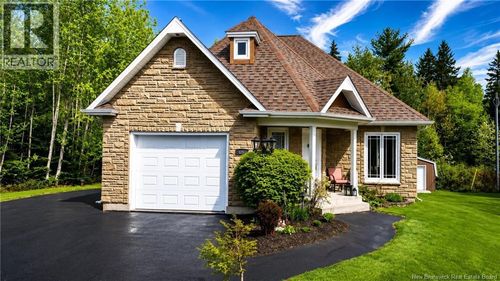 502 Woodland Dr E, North Tetagouche, NB, E2A4Z1 | Card Image