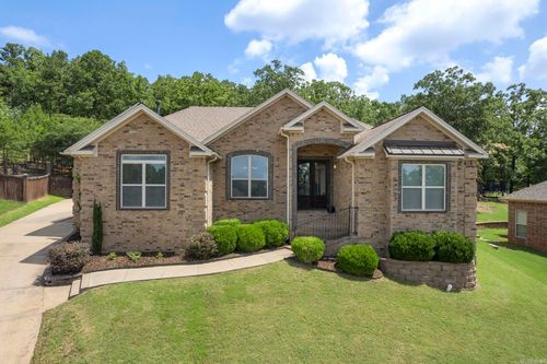 14 Basswood Ter, Maumelle, AR, 72113-7499 | Card Image
