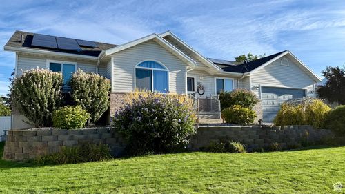 263 W 300 N, Hyde Park, UT, 84318-4020 | Card Image