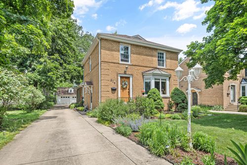 208 Parkview Rd, Riverside, IL, 60546-2405 | Card Image