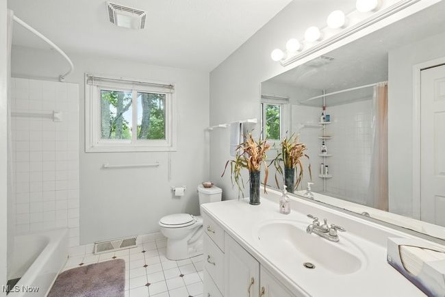 6607 Forest Glen Ave, House other with 4 bedrooms, 2 bathrooms and null parking in Solon OH | Image 22