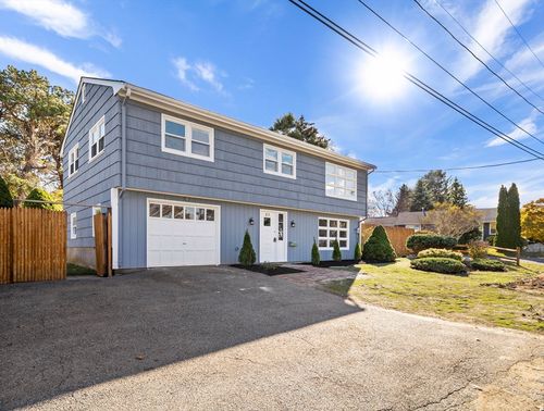 27 Hodgkins Rd, Rockport, MA, 01966-2046 | Card Image