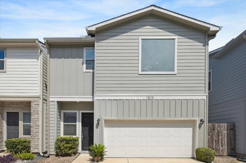 1815 Crestdale Dr, Houston, TX, 77080-7258 | Card Image