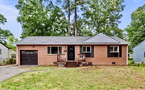 129 Saint Stephens Dr, Newport News, VA, 23602-4112 | Card Image