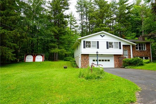 10 Hunt Grove Rd, Ithaca, NY, 14850-9661 | Card Image