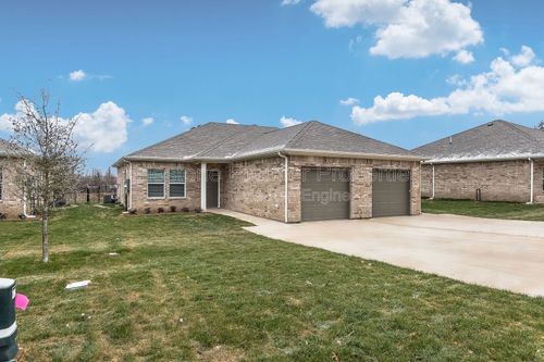 2405 N Hickory St, Sherman, TX, 75092-2703 | Card Image
