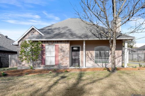 18596 White Oak Dr, Prairieville, LA, 70769-3737 | Card Image