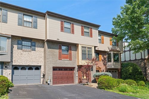 7376 Beacon Hill Dr, Wilkinsburg, PA, 15221-2569 | Card Image