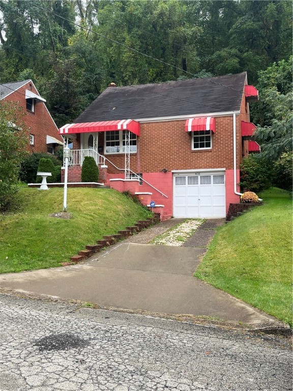 Cedar St, Jeannette, PA 15644