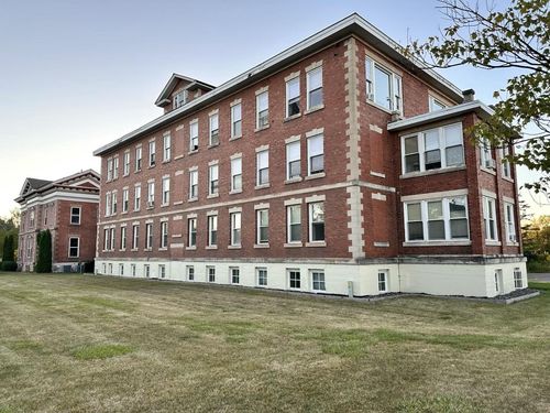 522 Chapple Ave, Ashland, WI, 54806-1417 | Card Image