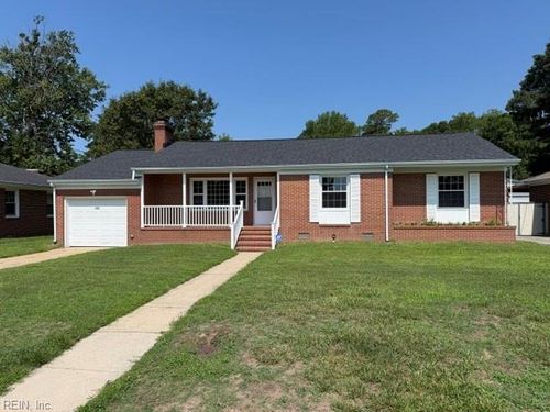 311 Lake Dr, Suffolk, VA, 23434-4242 | Card Image