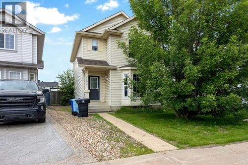 182 Mcdougall Cres, Fort Mcmurray, AB, T9K2P7 | Card Image
