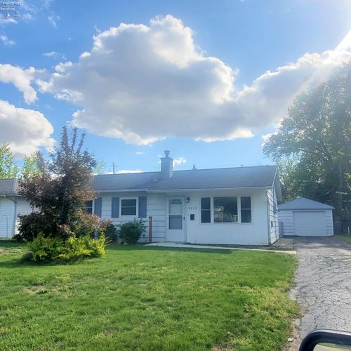 5015 Denver Ave, Sandusky, OH, 44870-5821 | Card Image