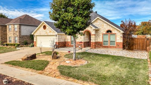 914 Randall Rd, Weatherford, TX, 76087-4246 | Card Image