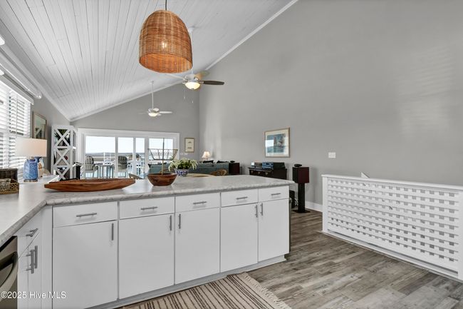 B - 440 Causeway Dr, Condo with 3 bedrooms, 3 bathrooms and 1 parking in Wrightsville Beach NC | Image 18