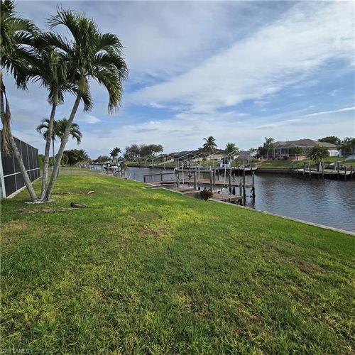 1118 Se 16th Ter, Cape Coral, FL, 33990 | Card Image