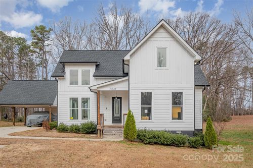 5028 Lewis Rd, Gastonia, NC, 28052-8189 | Card Image