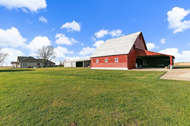 550 Maplewood Rd, House other with 6 bedrooms, 6 bathrooms and 3 parking in Somonauk IL | Image 66