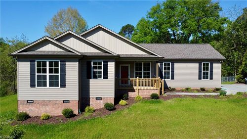 2212 Becks Church Rd, Lexington, NC, 27292-8342 | Card Image