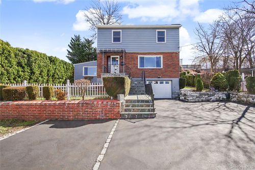 14 Emerald Pl, Yonkers, NY, 10703-1505 | Card Image