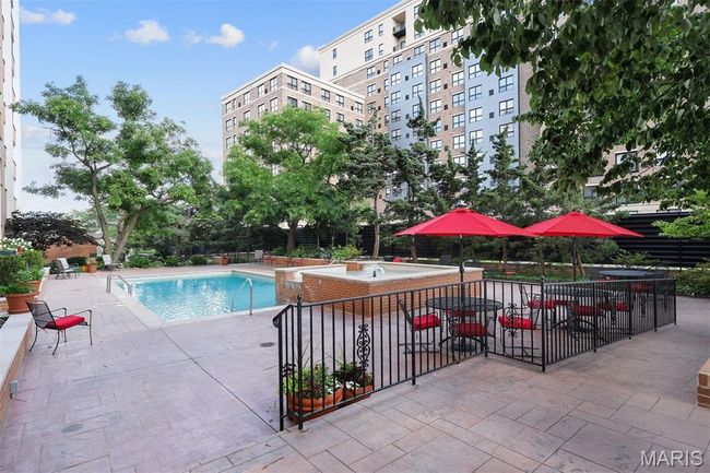 APT-10B - 900 S Hanley Rd, Condo with 2 bedrooms, 2 bathrooms and 1 parking in Clayton MO | Image 14