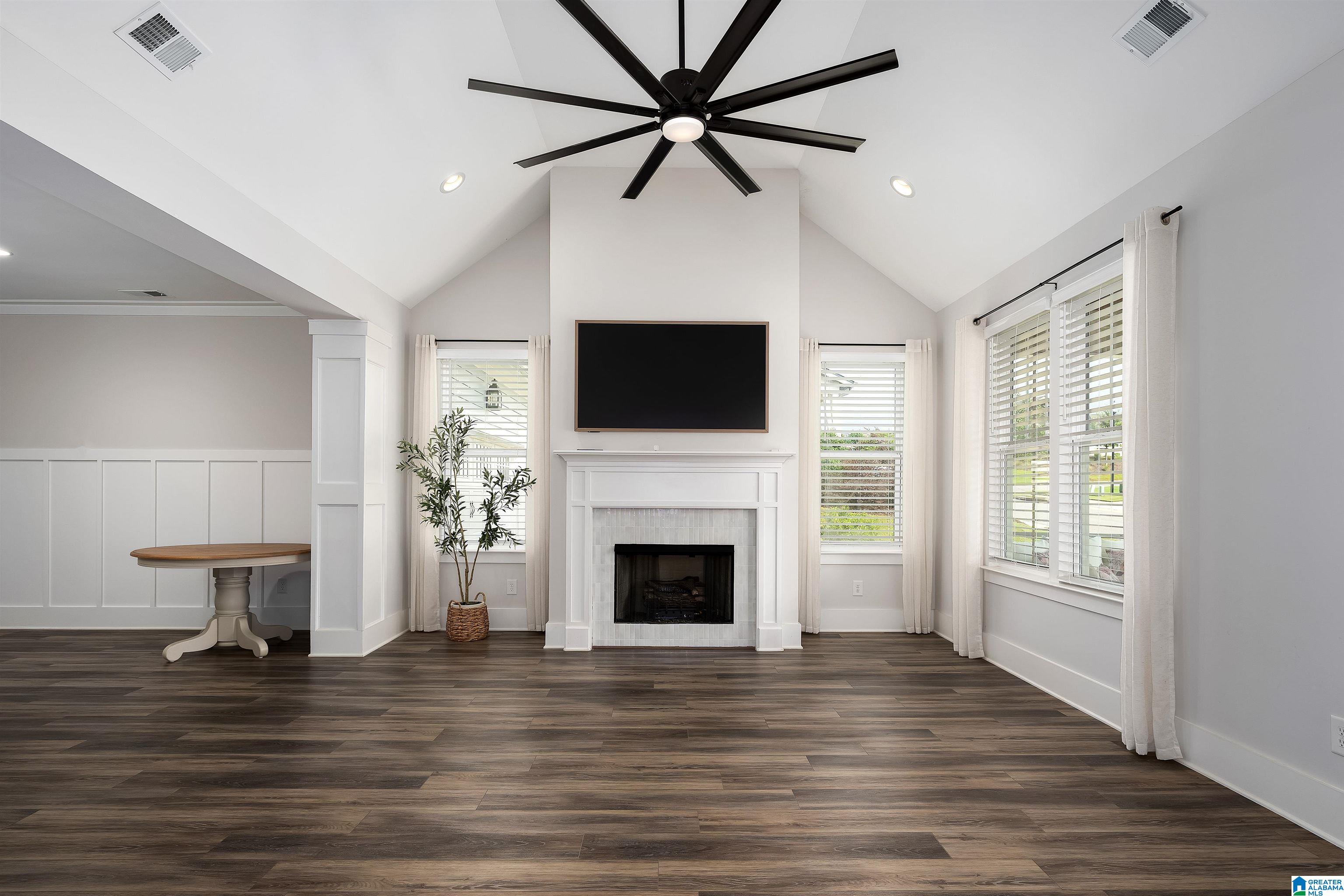 Residential in TRUSSVILLE 3