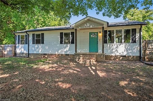 118 Shady Grove Rd, Eden, NC, 27288-7652 | Card Image