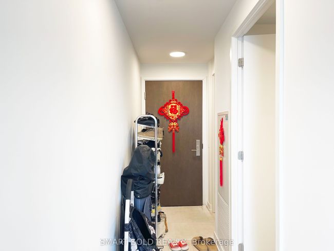 3204 - 39 Roehampton Ave, Condo with 3 bedrooms, 2 bathrooms and null parking in Toronto ON | Image 8