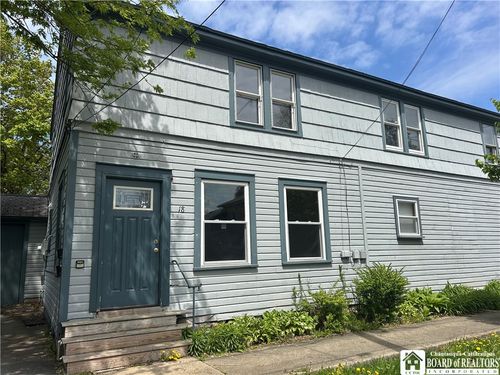 18 Cleveland Ave, Fredonia, NY, 14063-1902 | Card Image