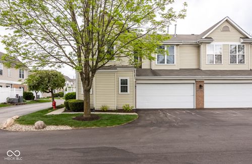 2326 Colfax Ln, Indianapolis, IN, 46260-6602 | Card Image
