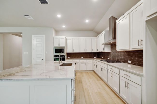 112 Black Kite Ct, House other with 4 bedrooms, 3 bathrooms and 3 parking in Cedar Creek TX | Image 12