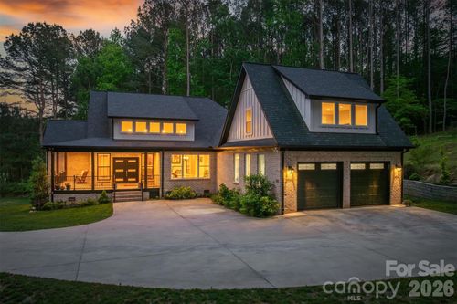 100 White Fawn Cir, Granite Falls, NC, 28630-9565 | Card Image