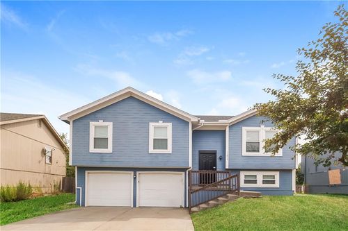 11015 N Lewis Ave, Kansas City, MO, 64157-1189 | Card Image