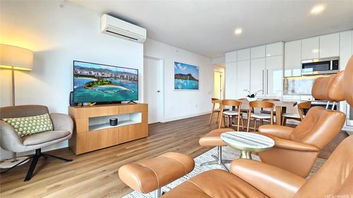 apt-4015-987 Queen St, Honolulu, HI, 96814-3342 | Card Image