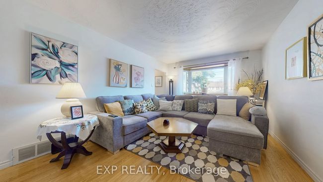 769 Olive Ave, House other with 4 bedrooms, 1 bathrooms and 4 parking in Oshawa ON | Image 7