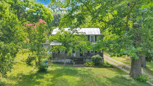 6624 Franklin Rd, Boones Mill, VA, 24065-2228 | Card Image