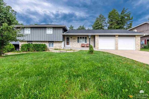 1715 Cedar Crest Dr, Manhattan, KS, 66503-2230 | Card Image
