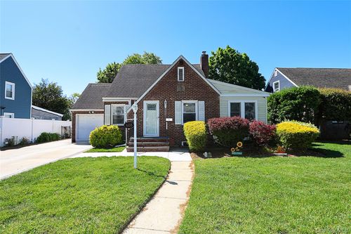 608 Terrace Pl, North Baldwin, NY, 11510-1735 | Card Image