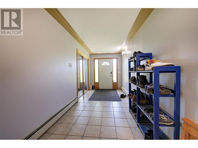 215 Arab Rd, House other with 8 bedrooms, 6 bathrooms and 5 parking in Kelowna BC | Image 28